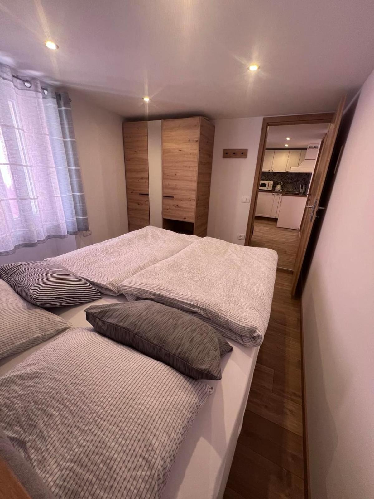 Apartments Diana Piran Chambre photo